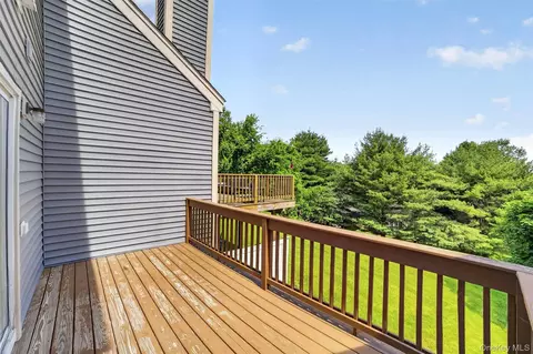 Exterior - 116 Fields Ln, Peekskill, NY 10566 photo 3 of 10