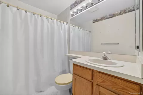 Bath - 116 Fields Ln, Peekskill, NY 10566 photo 2 of 3