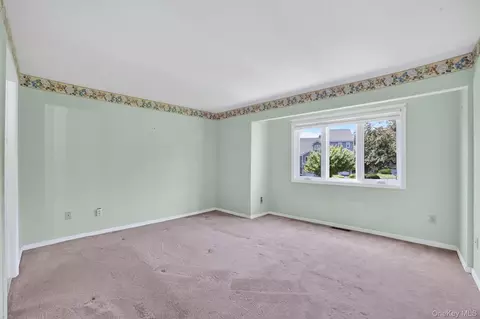 Living - 116 Fields Ln, Peekskill, NY 10566 photo 5 of 6