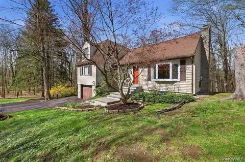 307 Old Kingston Rd, New Paltz, NY 12561