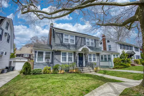 35 Rokeby Pl, Staten Island, NY 10310
