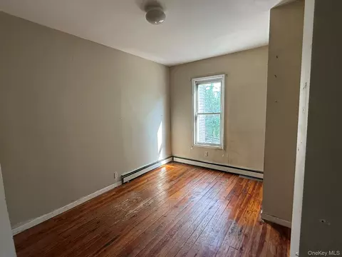 Bedroom - 740 E 218th St, New York, NY 10467 photo 2 of 6