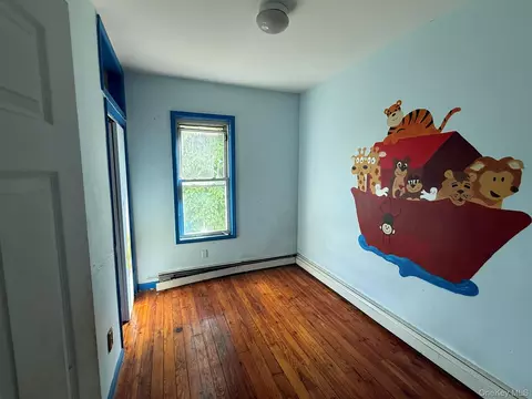 Bedroom - 740 E 218th St, New York, NY 10467 photo 4 of 6