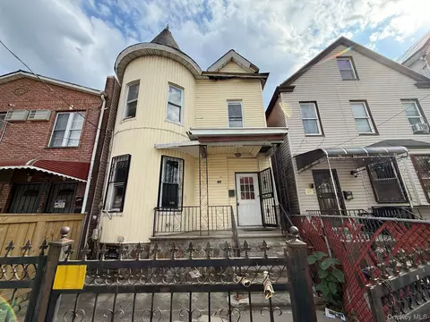 740 E 218th St, New York, NY 10467