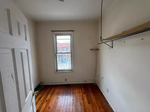 Bedroom - 740 E 218th St, New York, NY 10467 photo 6 of 6