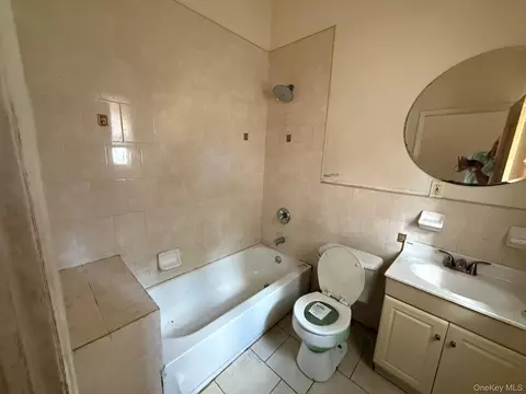Bath - 740 E 218th St, New York, NY 10467 photo 2 of 2
