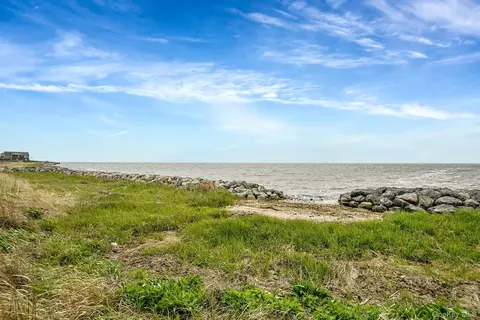 View/Area - 374 Rider Ave, Patchogue, NY 11772 photo 2 of 3