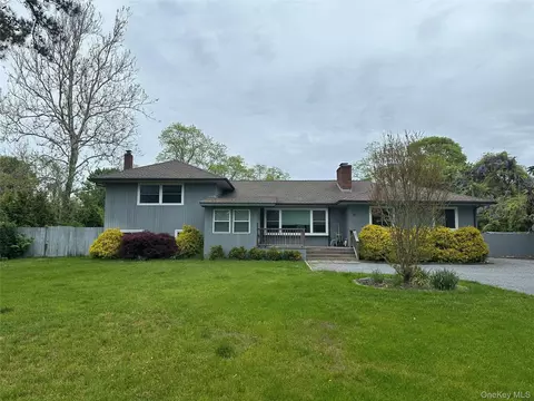 21 Sunset Ave, East Quogue, NY 11942
