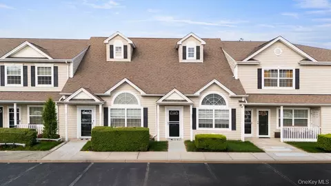 205 Willow Ln, Valley Stream, NY 11580