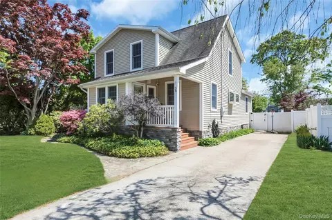 36 Richard Ave, Islip Terrace, NY 11752