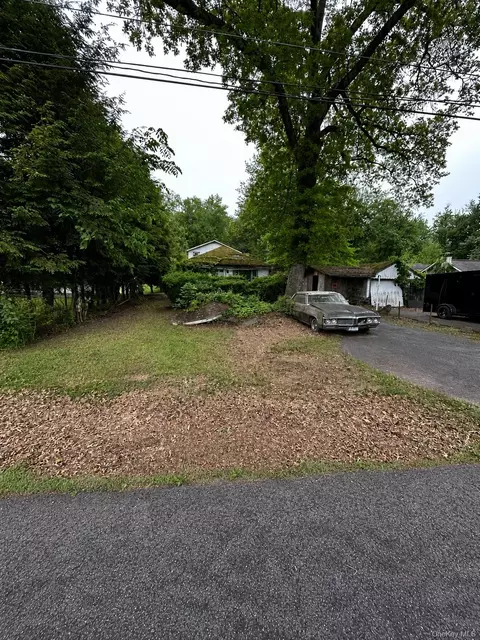 153 Glenerie Blvd, Saugerties, NY 12477
