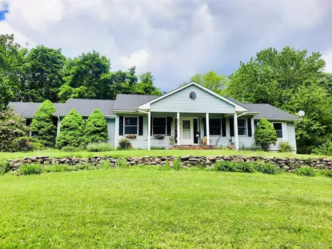 646 County Route 93, Wawayanda, NY 10973