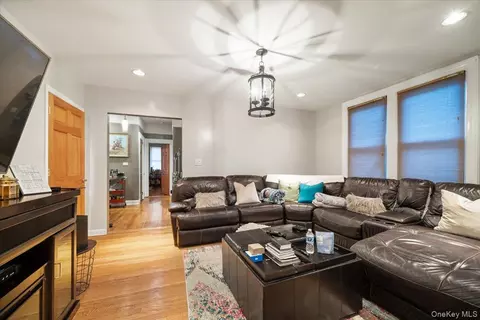 Undisclosed, New York, NY 10466