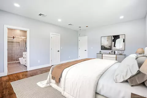 Bedroom - 4 Corine Dr, Poughkeepsie, NY 12601 photo 6 of 8
