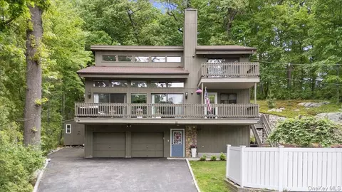 549 Westbrook Dr, Cortlandt, NY 10567