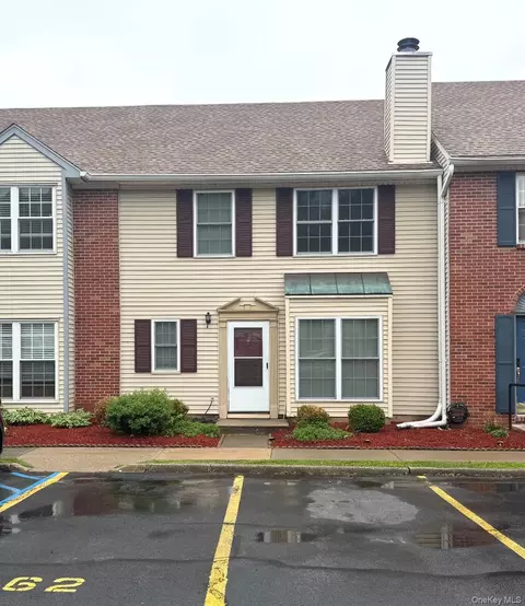 62 Yorkshire Ter, Washingtonville, NY 10992