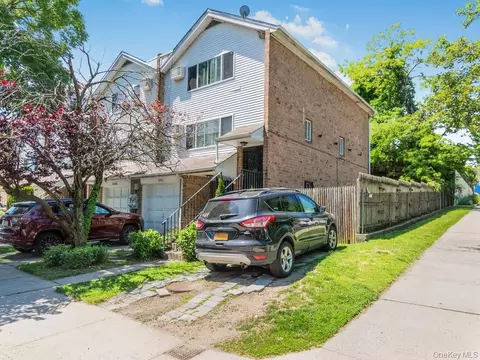3683 Boller Ave, New York, NY 10466
