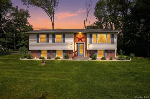 210 Libertyville Rd, New Paltz, NY 12561