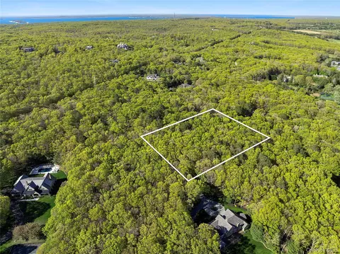 212 Little Noyack Path, Southampton, NY 11976