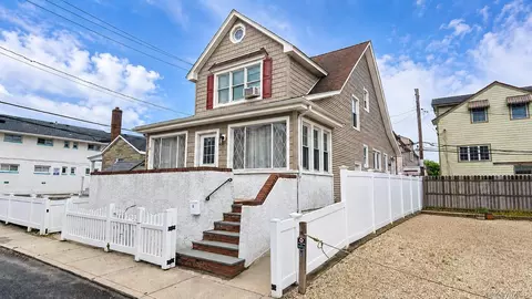 25 Alabama St, Long Beach, NY 11561