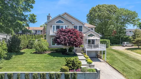 58 Cliff Dr, Sag Harbor, NY 11963