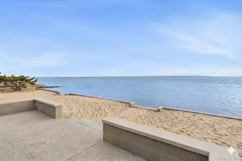 154 Shore Dr E, East Hampton, NY 11930