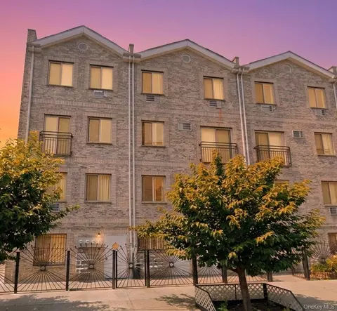3241 Parkside Pl #2B, New York, NY 10467