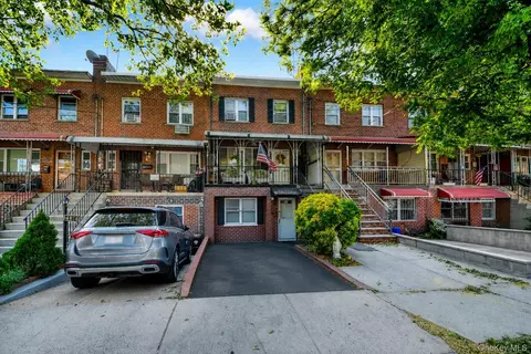 2571 Seymour Ave, New York, NY 10469