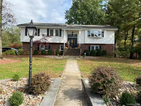 1 Parkview Dr, Middletown, NY 10940