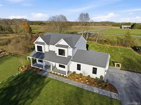26 Tuthills Ln, Riverhead, NY 11901