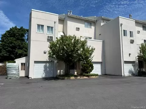 2730 Schurz Ave #J2, New York, NY 10465