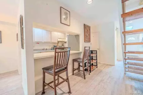 Entry Way - 2355 Pershing Blvd #704, Baldwin, NY 11510 photo 2 of 2