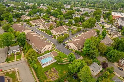 View/Area - 2355 Pershing Blvd #704, Baldwin, NY 11510 photo 2 of 2