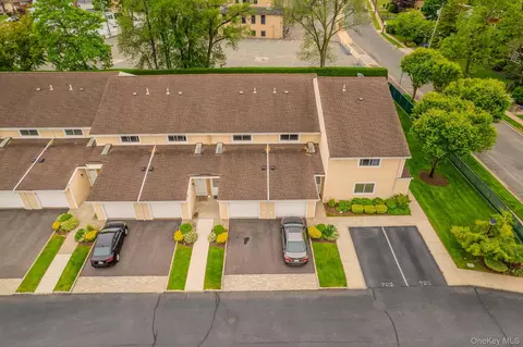 View/Area - 2355 Pershing Blvd #704, Baldwin, NY 11510 photo 1 of 2