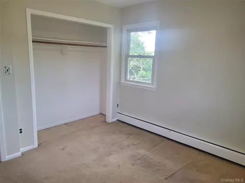 Bedroom - 8 Cornell Rd, Brookhaven, NY 11772 photo 7 of 7
