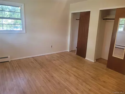 Bedroom - 8 Cornell Rd, Brookhaven, NY 11772 photo 5 of 7