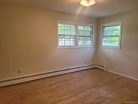 Bedroom - 8 Cornell Rd, Brookhaven, NY 11772 photo 4 of 7