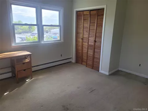 Bedroom - 8 Cornell Rd, Brookhaven, NY 11772 photo 3 of 7