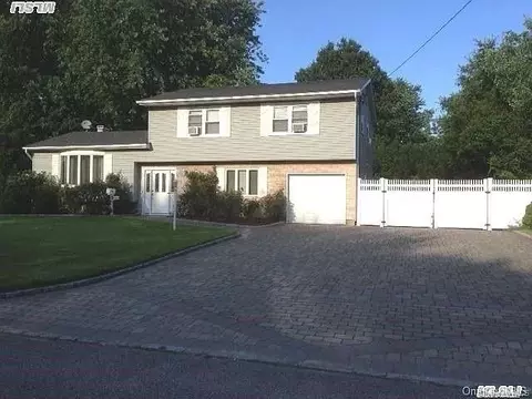 53 Jarvin Rd, Port Jefferson Station, NY 11776