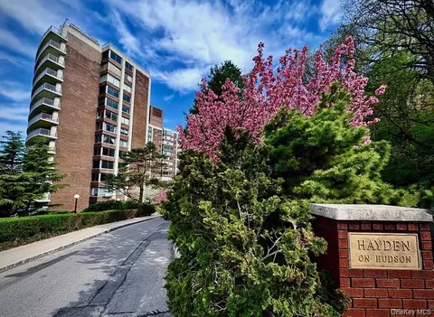 4455 Douglas Ave #9M, New York, NY 10471
