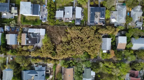 A 5th Avenue, Islip, NY 11706