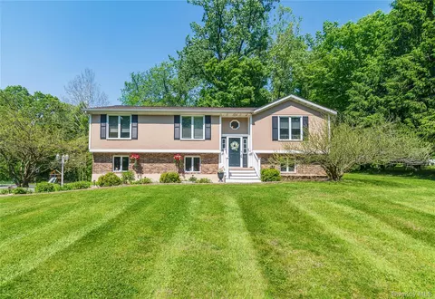 85 Bellevue Rd, Lloyd, NY 12528