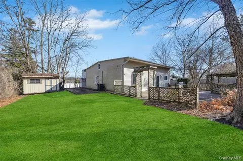 Exterior - 79 Traction Blvd # C, Patchogue, NY 11772 photo 5 of 6