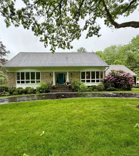 41 Pheasant Rd, Pound Ridge, NY 10576