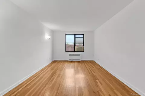 Living - 40 E 43rd St #3B, Brooklyn, NY 11203 photo 2 of 5