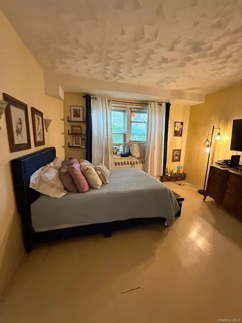 6291 Broadway #A4, New York, NY 10471
