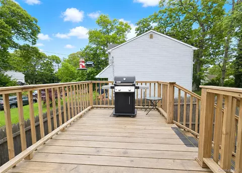 Exterior - 228 Hampton Ave, Mastic, NY 11950 photo 2 of 5