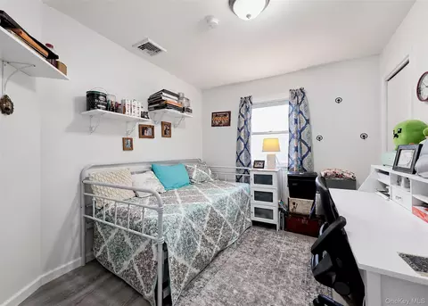 Bedroom - 228 Hampton Ave, Mastic, NY 11950 photo 1 of 3