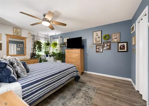 Bedroom - 228 Hampton Ave, Mastic, NY 11950 photo 3 of 3