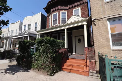 1918 Holland Ave, New York, NY 10462